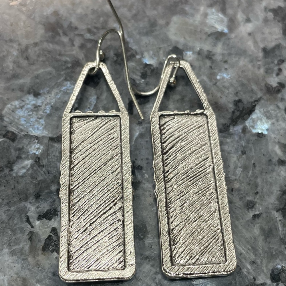 2/$25 or 3/$35 NWOT Colorful rectangular rainbow swirl enamel earrings - Picture 6 of 6